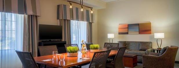 Staybridge Suites Wilmington - Brandywine Valley is one of Locais curtidos por Bill.