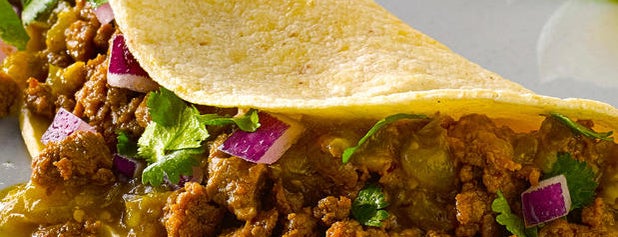 Qdoba Mexican Grill is one of Locais curtidos por Moheet.