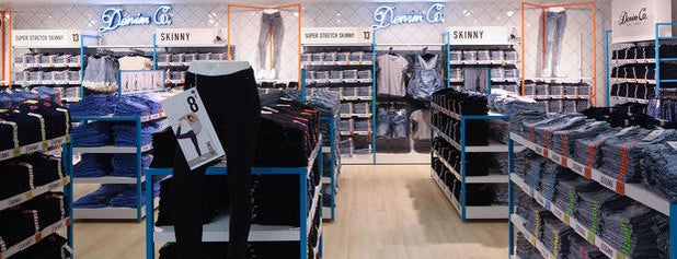 Primark is one of NikNak'ın Beğendiği Mekanlar.