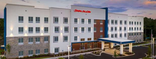 Hampton Inn & Suites Lexington Columbia is one of Orte, die Jim gefallen.