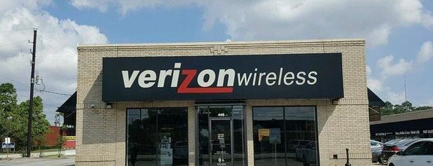 Verizon is one of Tempat yang Disukai Julio.
