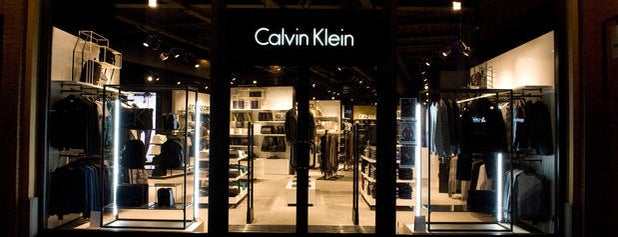 Calvin Klein Jeans is one of Posti che sono piaciuti a Vito.