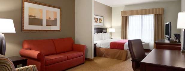 Country Inn & Suites By Radisson, Oklahoma City - Quail Springs, OK is one of สถานที่ที่ Tariq ถูกใจ.