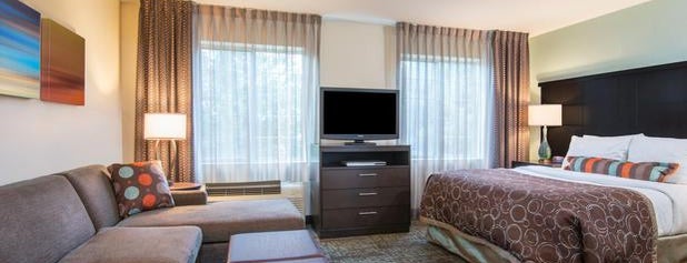 Staybridge Suites Allentown West is one of Ericさんのお気に入りスポット.