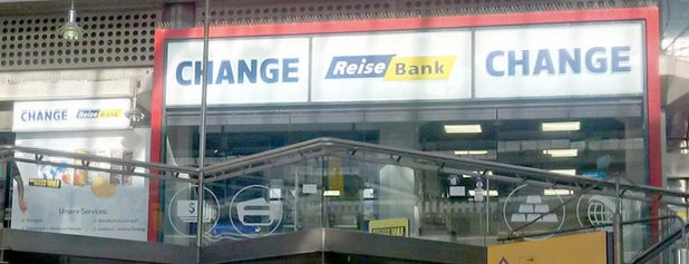 ReiseBank Hauptbahnhof 1 is one of München Hauptbahnhof.