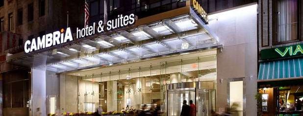 Cambria Suites Times Square is one of Dave'nin Beğendiği Mekanlar.