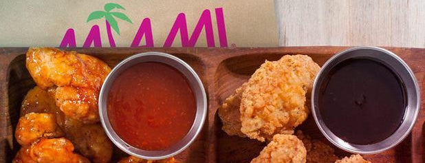 Miami Grill is one of Locais curtidos por Avery.