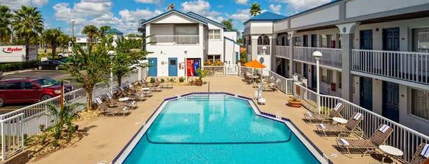 Best Western Orlando East Inn & Suites is one of Orte, die Fenrari gefallen.