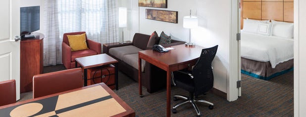 Residence Inn Phoenix North Happy Valley is one of Locais curtidos por Pamela.
