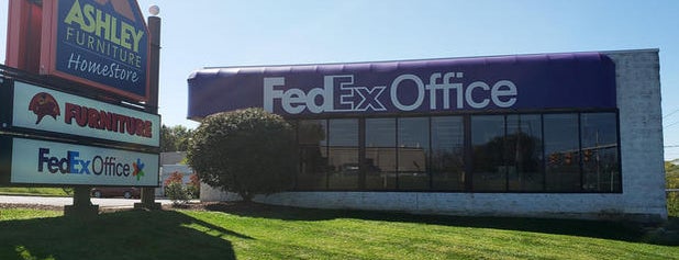 FedEx Office Print & Ship Center is one of Catty.