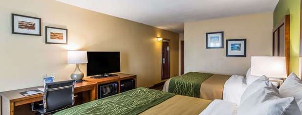Comfort Inn & Suites is one of Roadtrip PCB2012.
