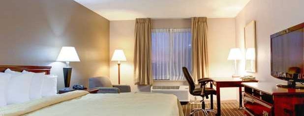 Quality Inn & Suites is one of Locais curtidos por Andrei.