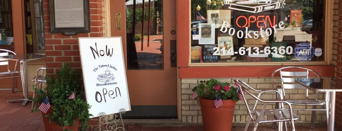 The Tattered Jacket Bookstore is one of Gespeicherte Orte von Matt.