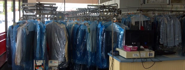 Anthonys Cleaners is one of JàNayさんのお気に入りスポット.