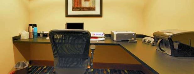 Hampton Inn & Suites is one of AT&T Wi-Fi Spots -Hampton Inn and Suites #3.