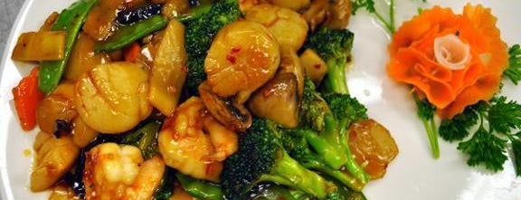 Chen Chinese Cuisine is one of Posti che sono piaciuti a Lamya.