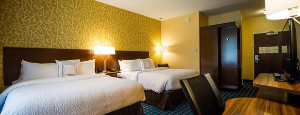 Marriott Fairfield Inn & Suites Cambridge is one of Locais curtidos por Corey.