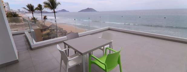 Park Inn by Radisson Mazatlan is one of carlos’s Liked Places.
