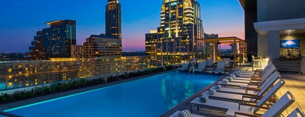 Azul Rooftop Pool Bar + Lounge is one of ATX.