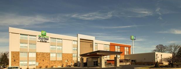 Holiday Inn Express & Suites Wapakoneta is one of Rick’s Liked Places.