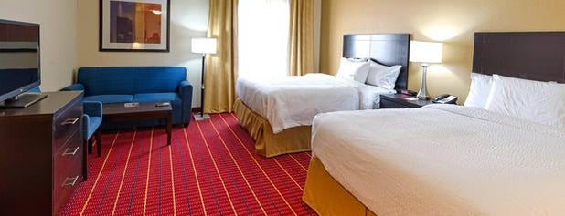 TownePlace Suites El Paso Airport is one of Posti che sono piaciuti a Dustin.