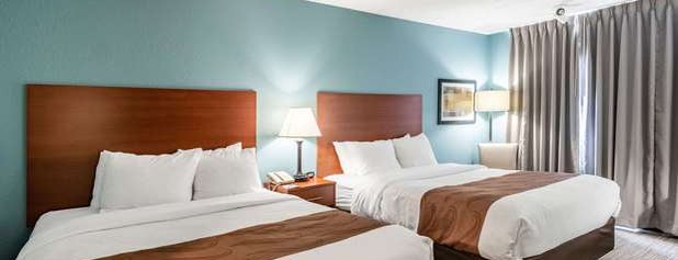 Quality Inn & Suites, Garden of the Gods is one of Kate'nin Beğendiği Mekanlar.