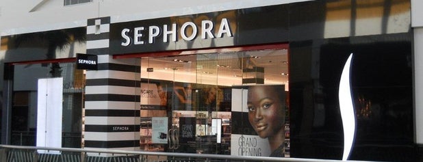 SEPHORA is one of Angelさんのお気に入りスポット.