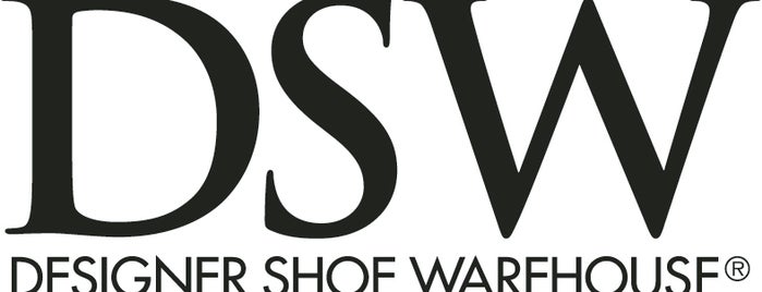 DSW Designer Shoe Warehouse is one of Lieux qui ont plu à Cindi.