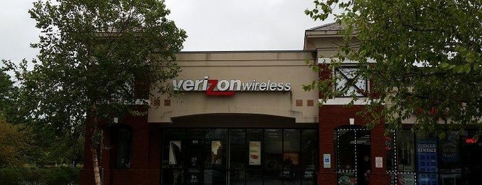 Verizon is one of Lieux qui ont plu à 🖤💀🖤 LiivingD3adGirl.