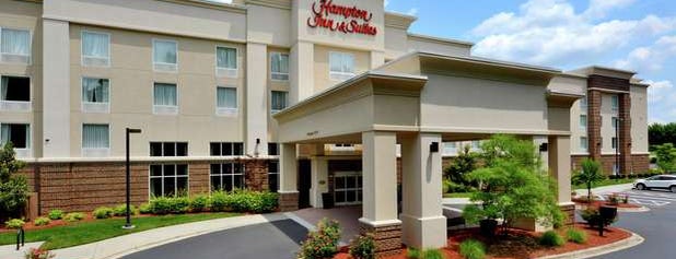 Hampton Inn & Suites is one of Mooresville Eats and Stuff.