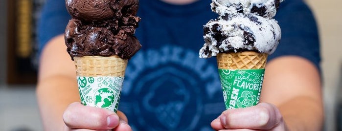 Ben & Jerry's is one of Robbie'nin Beğendiği Mekanlar.