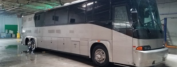 SQ Party Bus is one of Chesterさんのお気に入りスポット.