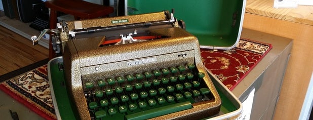 Philly Typewriter is one of Locais salvos de Anthony.