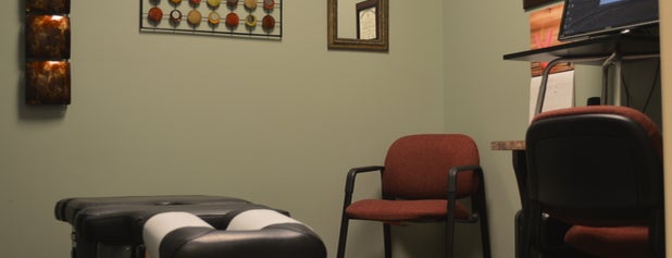 Tiger Family Chiropractic and Wellness Center is one of Orte, die 🖤💀🖤 LiivingD3adGirl gefallen.