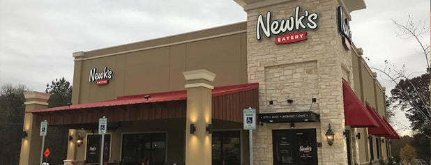 Newk's Eatery is one of Tempat yang Disukai Pietro.