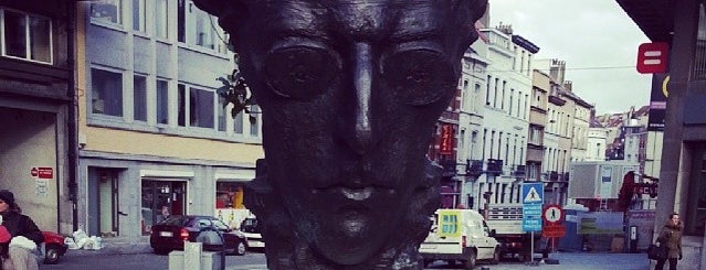 Statue Fernando Pessoa Standbeeld is one of BRUSSEL.
