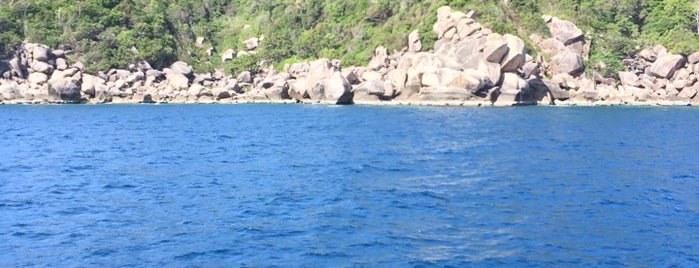 Lighthouse (Dive Site) is one of สถานที่ที่ Masahiro ถูกใจ.