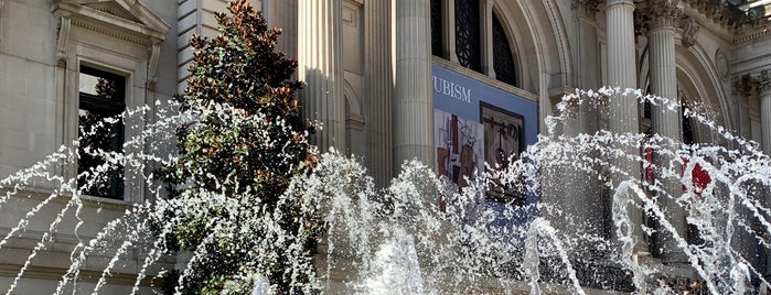 The Met Front Fountain is one of NYC Outdoors.