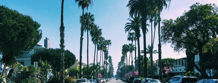 City of Los Angeles is one of Places To Go.