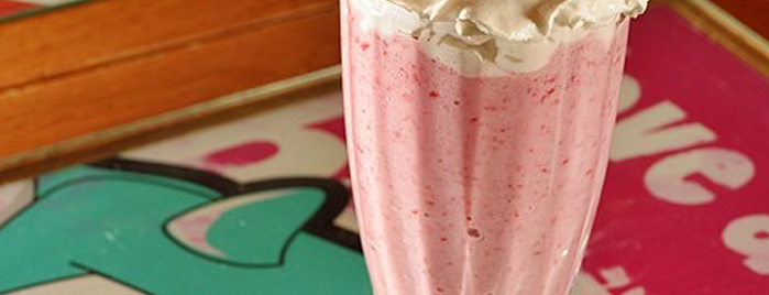 Holsteins Shakes and Buns is one of Lugares guardados de Cynthia.