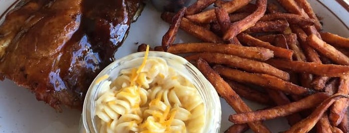 HQ BBQ is one of The Best Macaroni and Cheese in Every U.S. State.