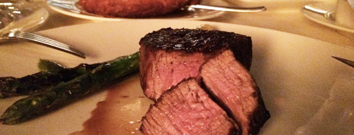 Benny’s Chop House is one of The 12 Best Steakhouses in Chicago.