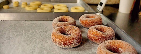 Mah Ze Dahr Bakery Test Kitchen is one of Donuts.