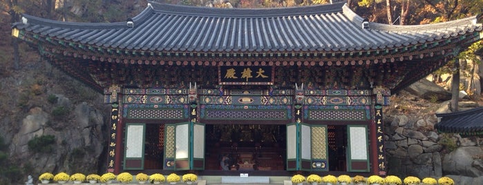 성주암 (聖住庵) is one of Buddhist temples in Gyeonggi.