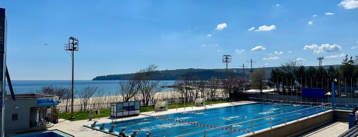 Плувен комплекс Приморски / Swimming pools is one of Varna’s best.