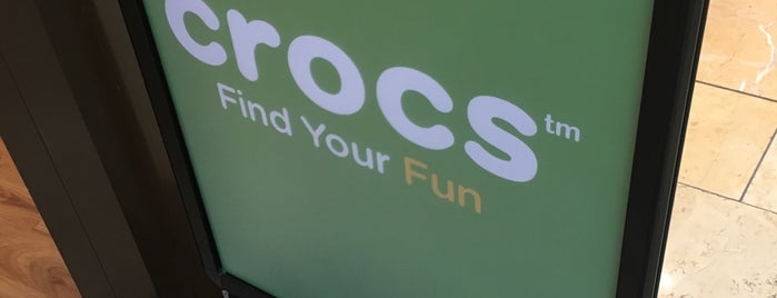 Crocs is one of Locais salvos de Richard.