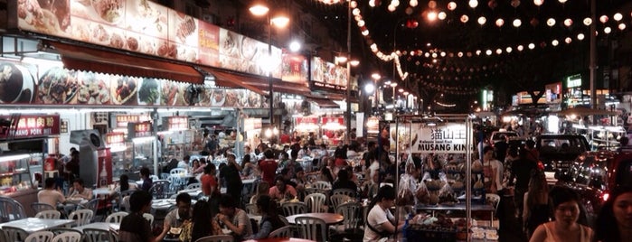 Jalan Alor is one of Orte, die Alex gefallen.