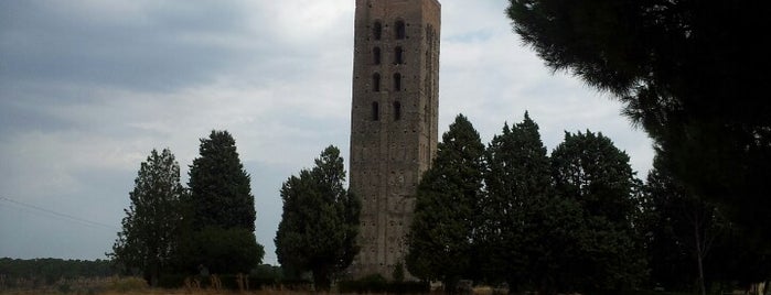 Torre De San Nicolás is one of Lugares favoritos de Alberto.
