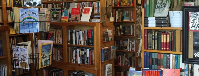 The Bookshop is one of Lieux qui ont plu à Brooke.