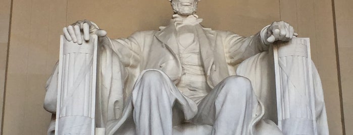 Lincoln Memorial is one of Locais curtidos por The Traveler.